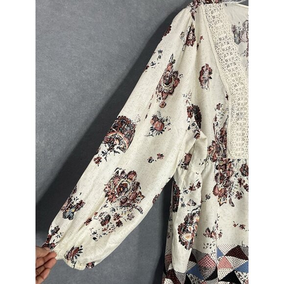 Maurices Top Women Sz‎ 2X V-Neck Floral Lace Patchwork Peasant Boho - Picture 9 of 16